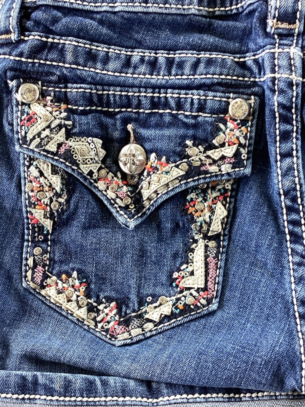 Miss Me Dark Blue Rolled Hem Denim Shorts Gorgeous Back Pockets Size 28 - Picture 7 of 11